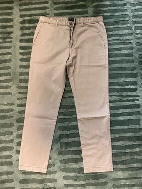 Banana Republic Men's Chino Pants in Tan W32L30